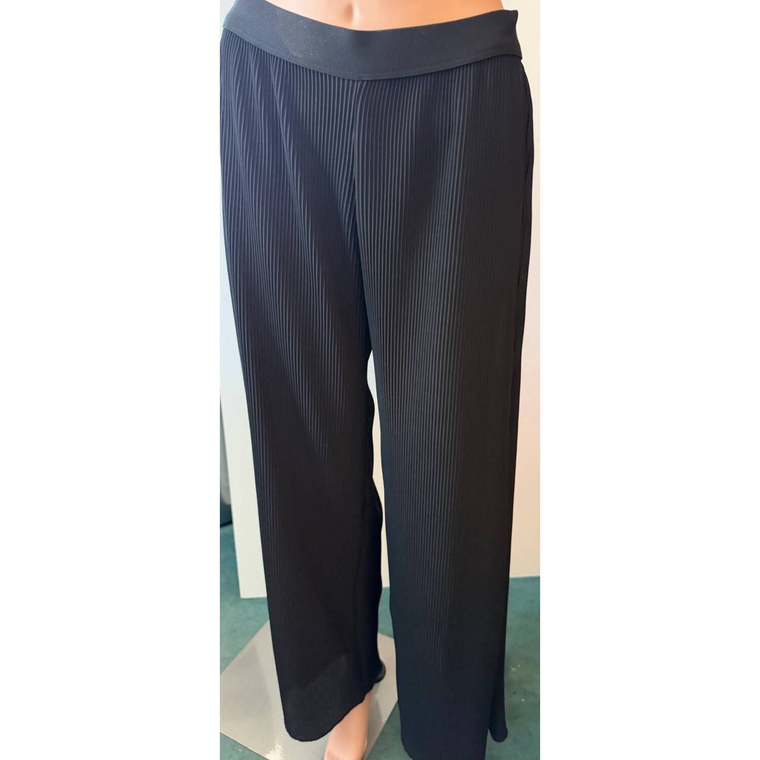 New Drew Women's Brett Pant In Black